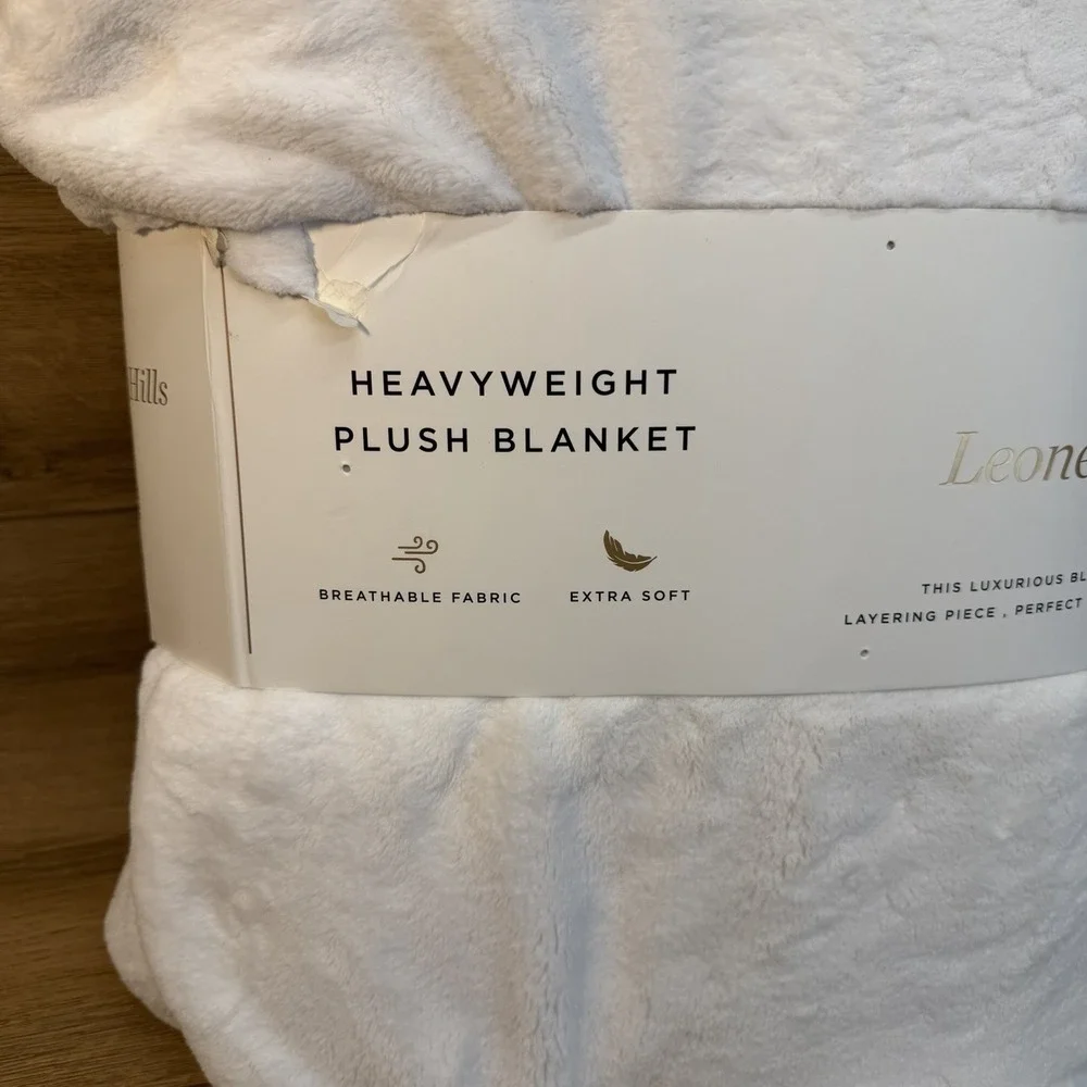 Leonelle hills heavyweight